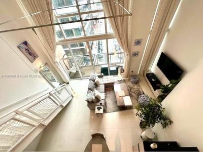 253 NE 2nd St 421, Miami, Florida 33132, USA