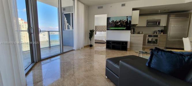1300 Brickell Bay Dr 3007, Miami, Florida 33131, USA