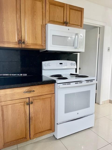 310 SW 10th Ter, Hallandale Beach, Florida 33009, Stati Uniti