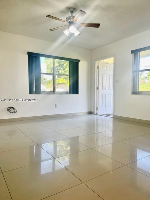 310 SW 10th Ter, Hallandale Beach, Florida 33009, Stati Uniti