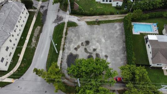 425 Esplanade Dr, Miami Springs, Florida 33166, USA
