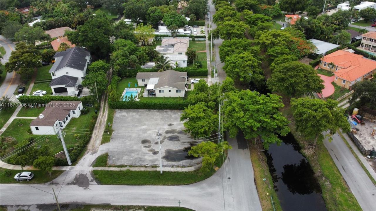 425 Esplanade Dr, Miami Springs, 플로리다 33166, 미국