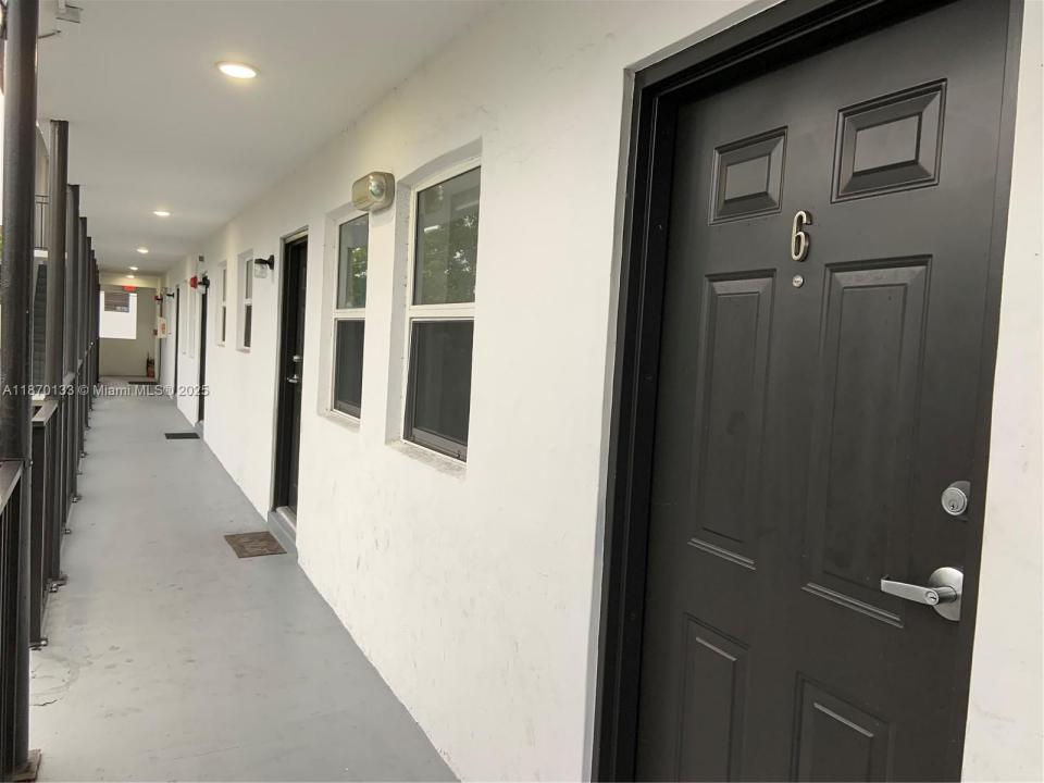 1130 NW 62nd St 11, Miami, פלורידה 33150, ארצות הברית של אמריקה 