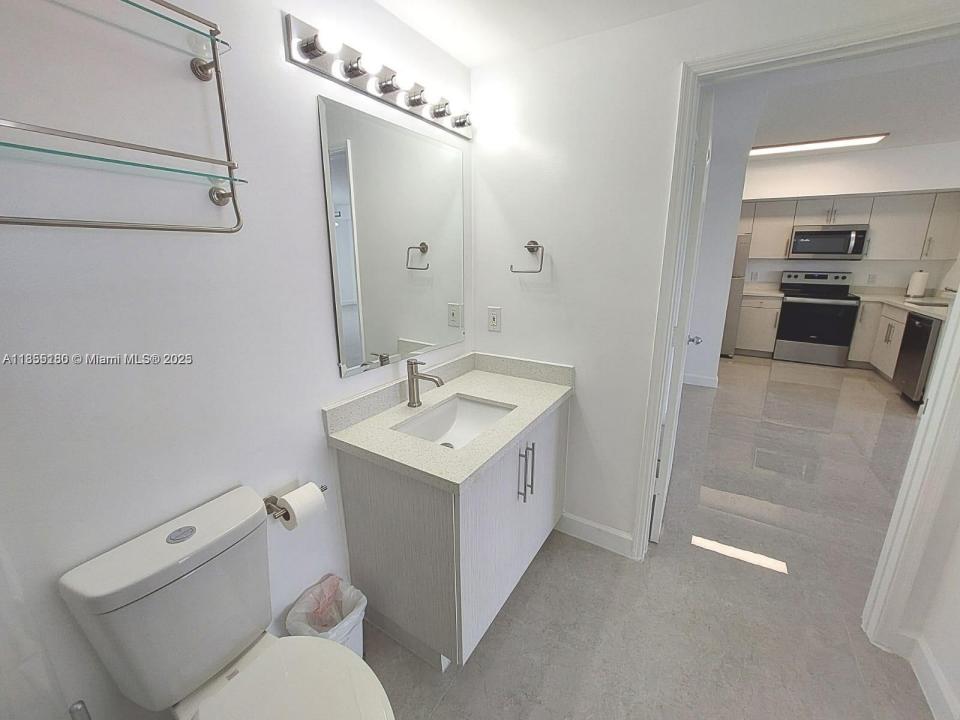 5077 NW 7th St 1111, Miami, Florida 33126, HOA KỲ
