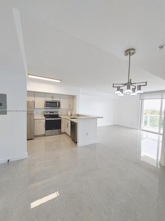 5077 NW 7th St 1111, Miami, Florida 33126, HOA KỲ