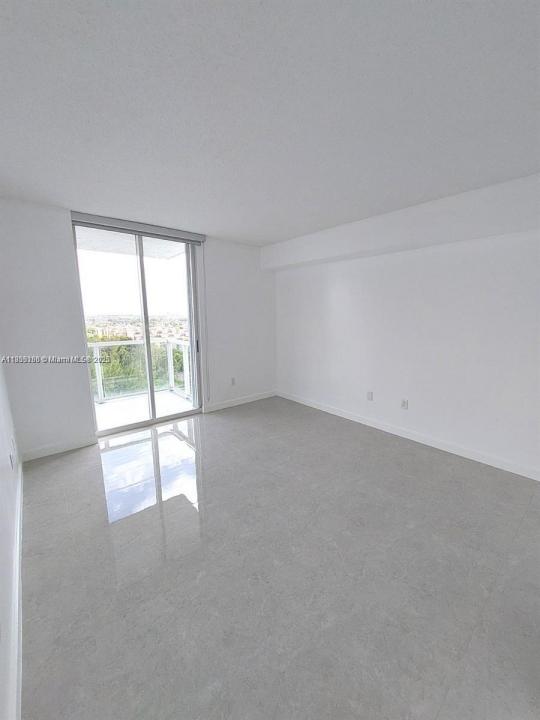 5077 NW 7th St 1111, Miami, Florida 33126, HOA KỲ