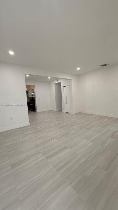 2031 Meridian Ave 6, Miami Beach, Floride 33139, États-Unis