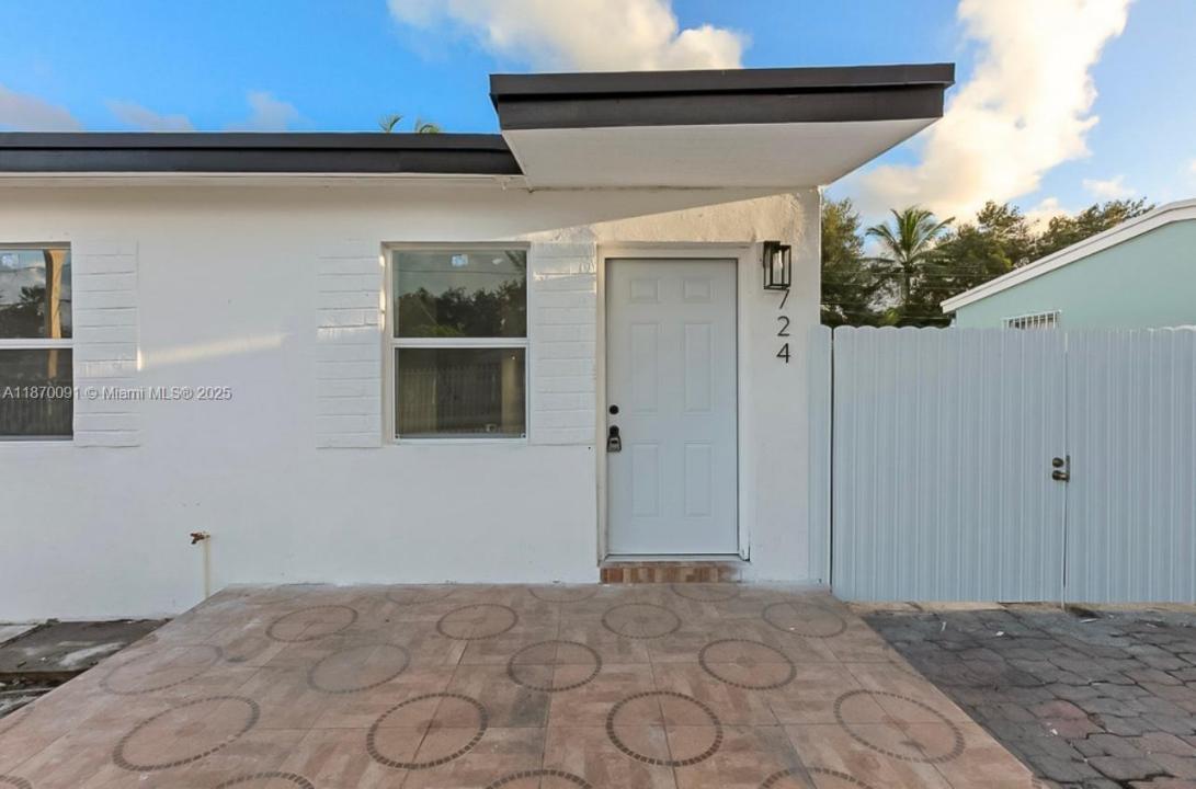724 Burlington St, Opa-Locka, Florida 33054