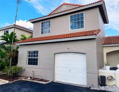 965 SW 180th Ter, Pembroke Pines, Florida 33029, USA