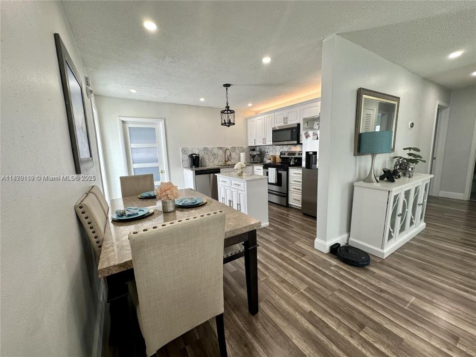 5404 NW 23rd Ter, Tamarac, Florida 33309