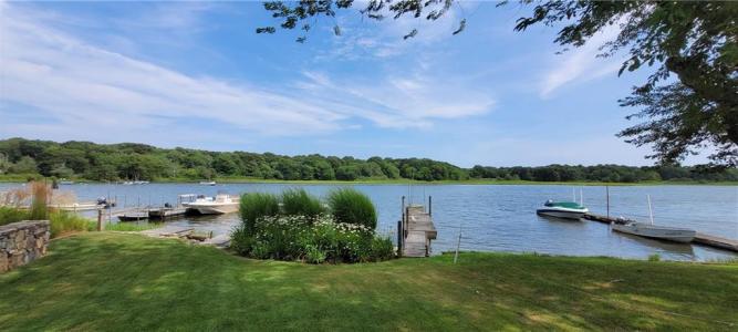 559 Middlebridge Road, South Kingstown, Rhode Island 02879