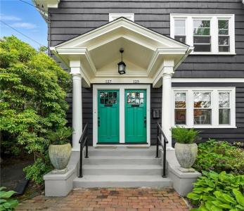125 EVERGREEN Street, Providence, Rhode Island 02906