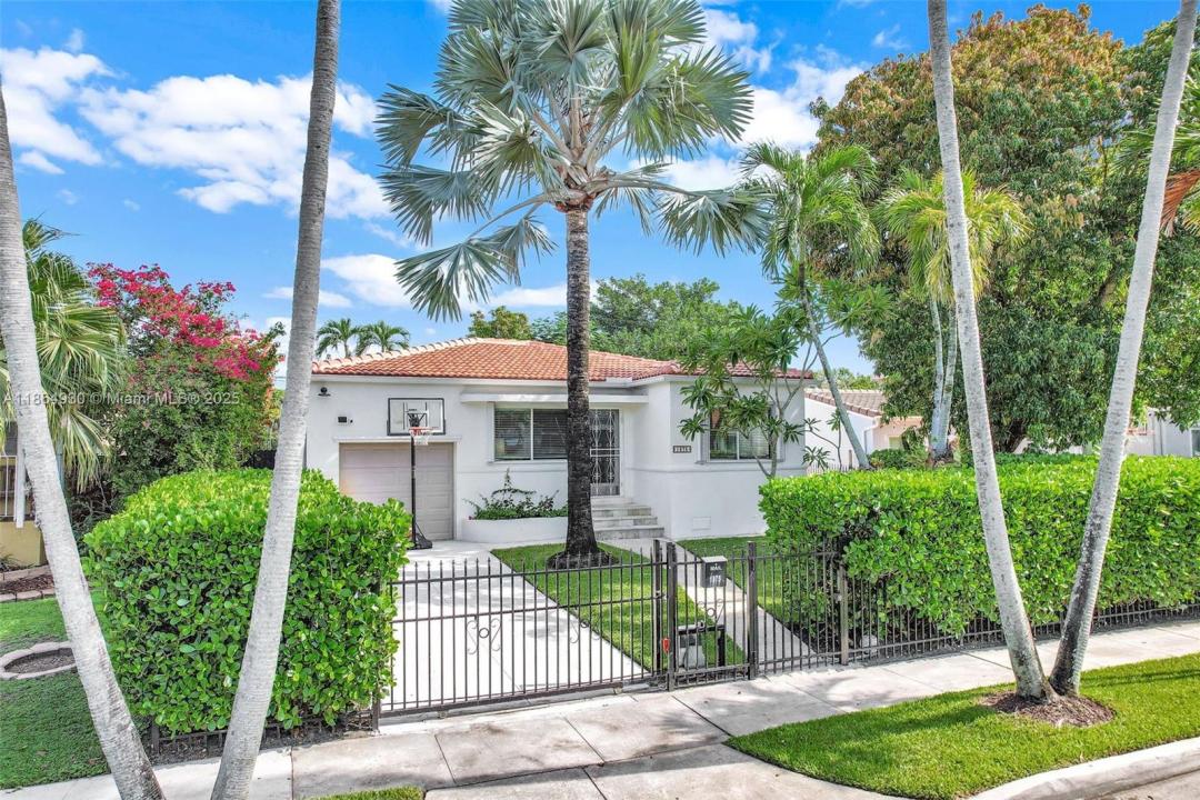 1875 SW 15th St, Miami, Florida 33145
