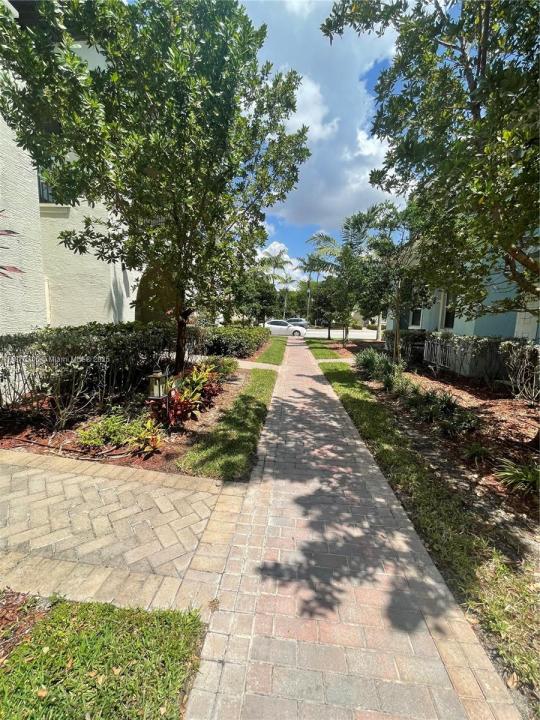 12521 NW 32nd Mnr 175-3, Sunrise, Florida 33323, Stati Uniti
