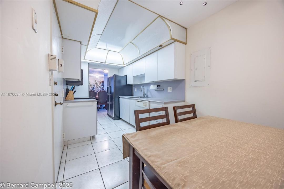 1100 Saint Charles Pl 717, Pembroke Pines, Floride 33026, États-Unis