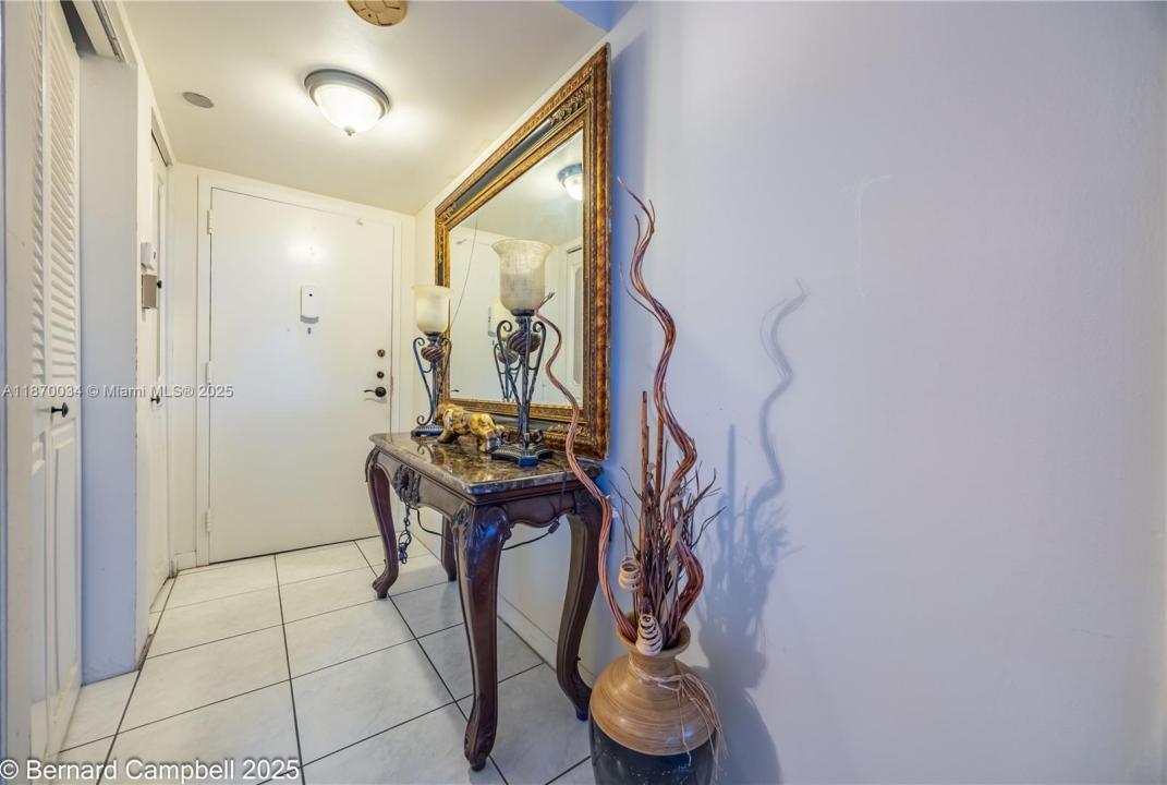 1100 Saint Charles Pl 717, Pembroke Pines, Floride 33026, États-Unis