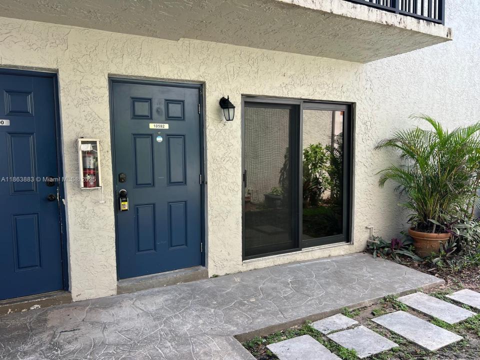 10592 Royal Palm Blvd 10592, Coral Springs, 佛罗里达州 33065, 美国