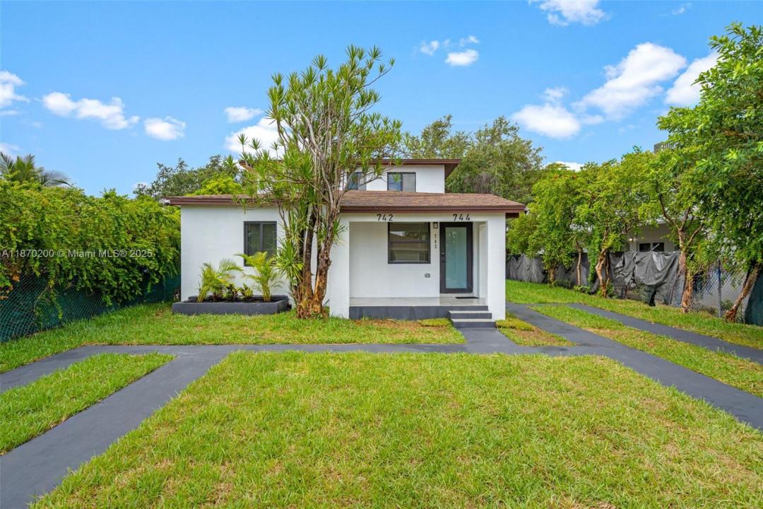 742 NW 70th St, Miami, Florida 33150, USA