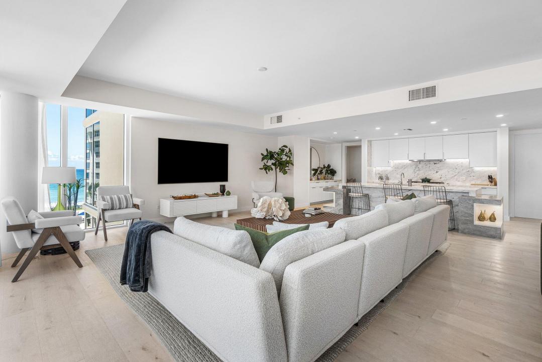 3550 S Ocean Boulevard 4d, 3550 SOUTH OCEAN CONDOMINIUMS, South Palm Beach, Florida 33480