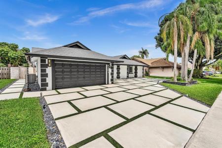 8301 NW 52nd St, Lauderhill, Florida 33351