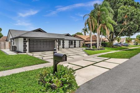 8301 NW 52nd St, Lauderhill, Florida 33351