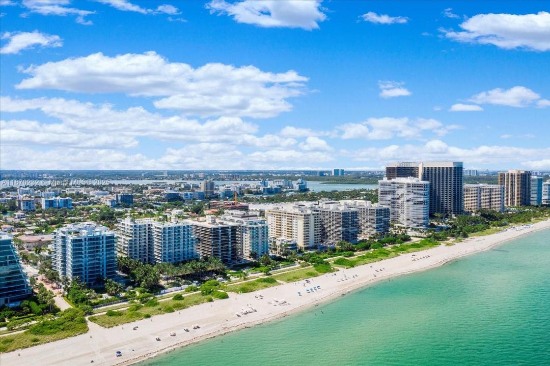 9424 - 9432 Carlyle Ave, Surfside, 佛羅里達州 33154, 美國