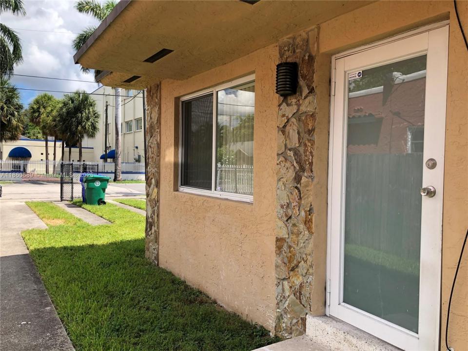 220 NW 46th St 220, Miami, 플로리다 33127, 미국