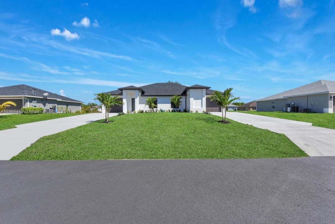 5117 24TH ST SW, Lehigh Acres, Florida 33973