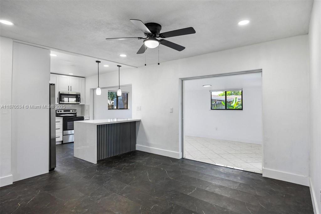 6712 Arbor Dr, Miramar, Florida 33023, USA