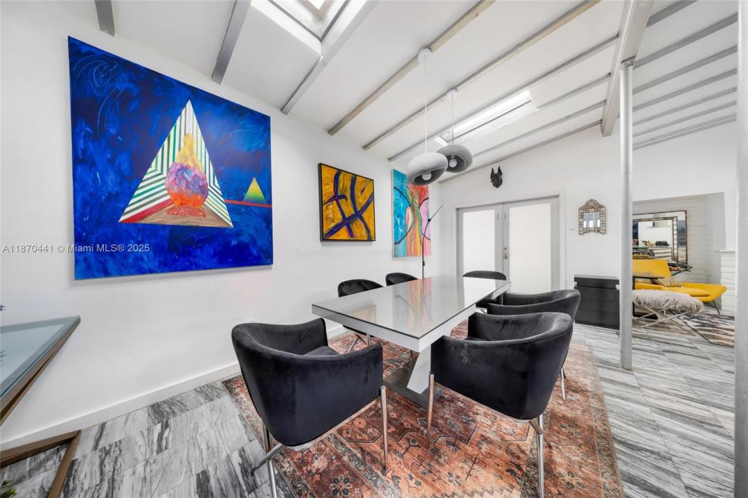 910 NE 81st St F, Miami, Floride 33138, États-Unis