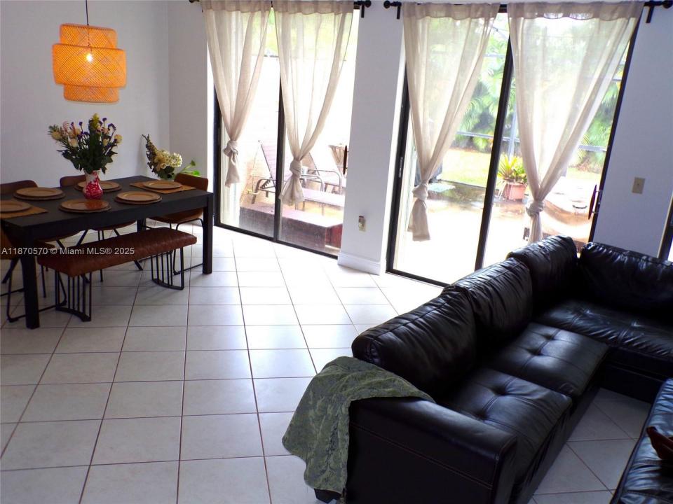 3623 Torremolinos Ave A-112, Doral, Florida 33178