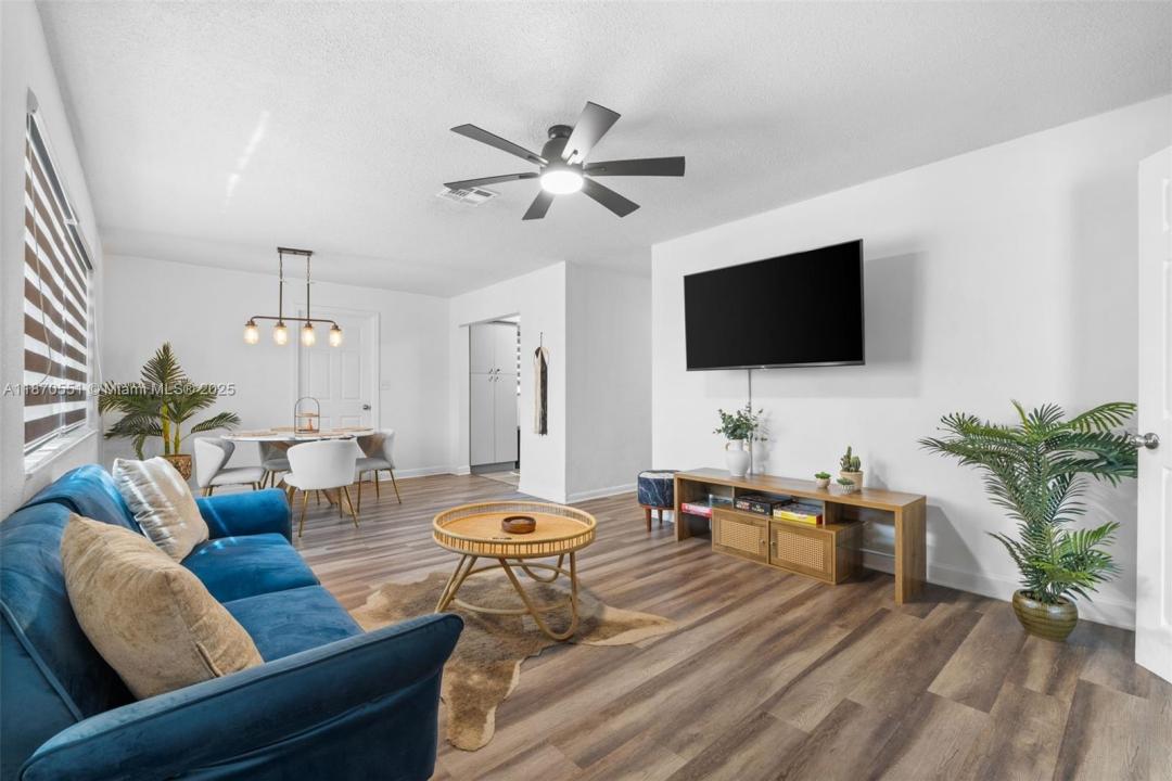 5920 NE 2nd Ter, Oakland Park, Florida 33334