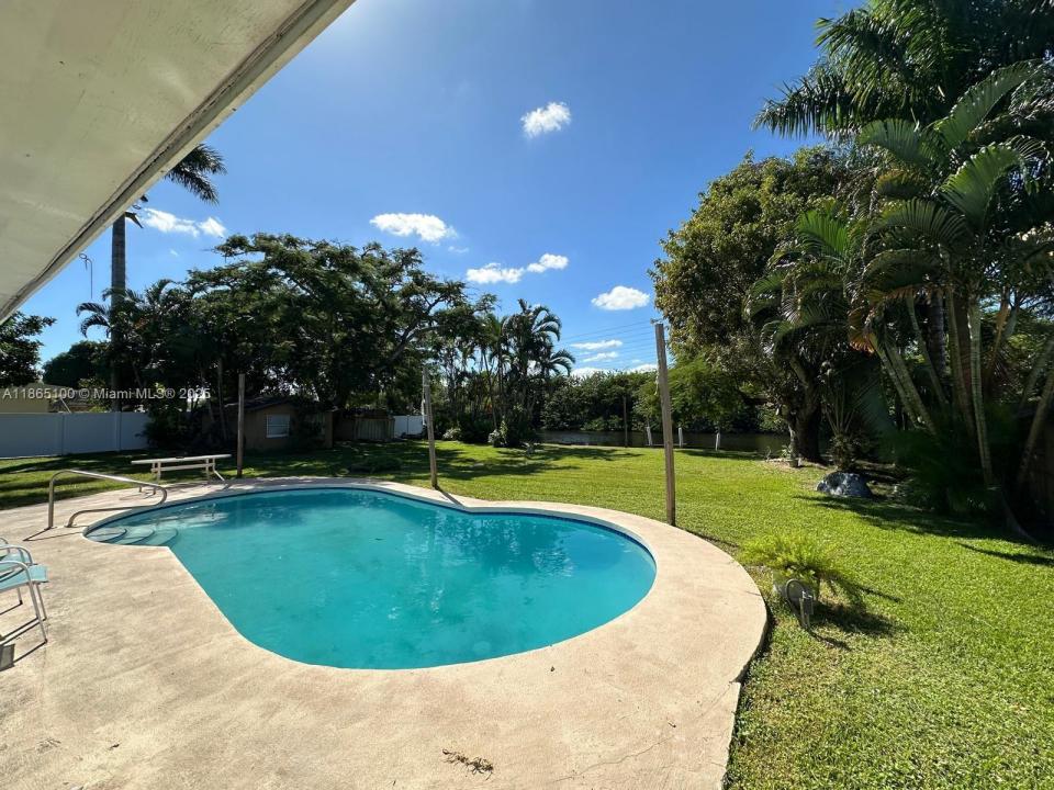 4449 SW 35th Ave, Dania Beach, Florida 33312, USA