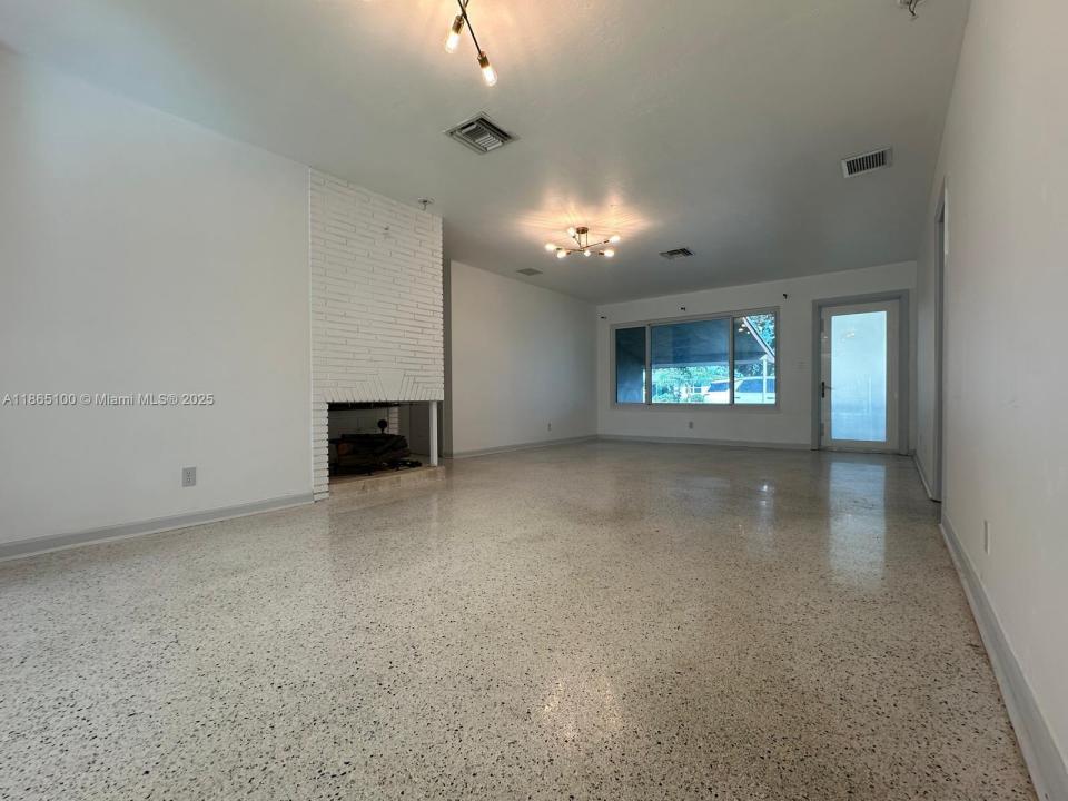 4449 SW 35th Ave, Dania Beach, Florida 33312, USA