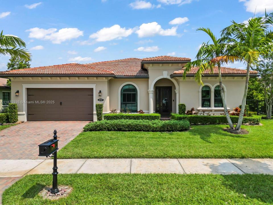 10987 Pinnacle Way, Parkland, Floryda 33076, USA