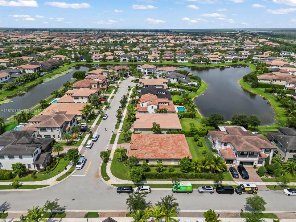 10987 Pinnacle Way, Parkland, Floryda 33076, USA