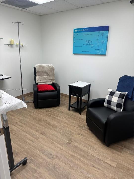 2237 N Commerce Pkwy 3, Weston, Floryda 33326, USA