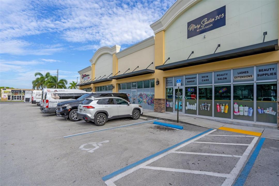 7801 NW 95 st, Hialeah Gardens, フロリダ 33016, アメリカ合衆国
