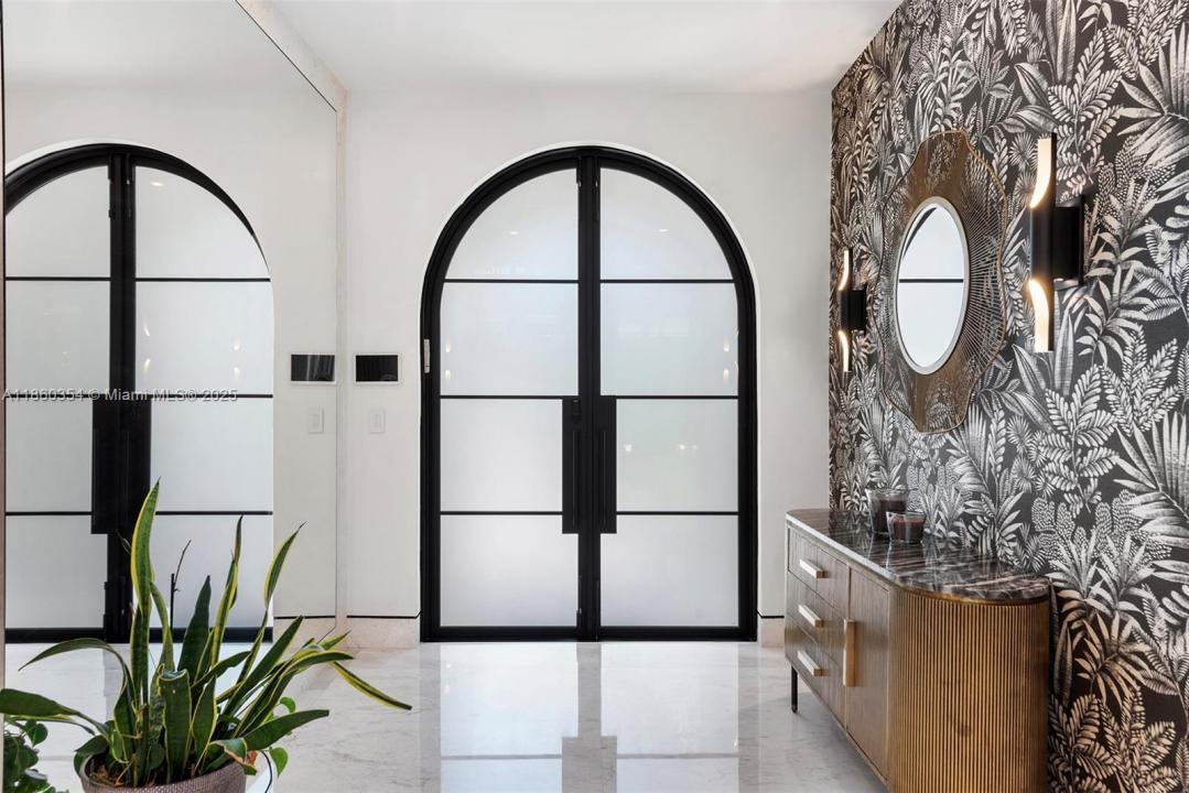 70 Camden Dr, Bal Harbour, Florida 33154