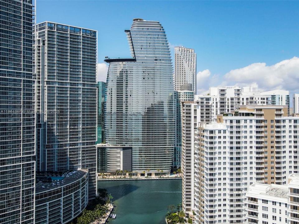 300 Biscayne Blvd Way 2505, Miami, Florida 33131, Estados Unidos