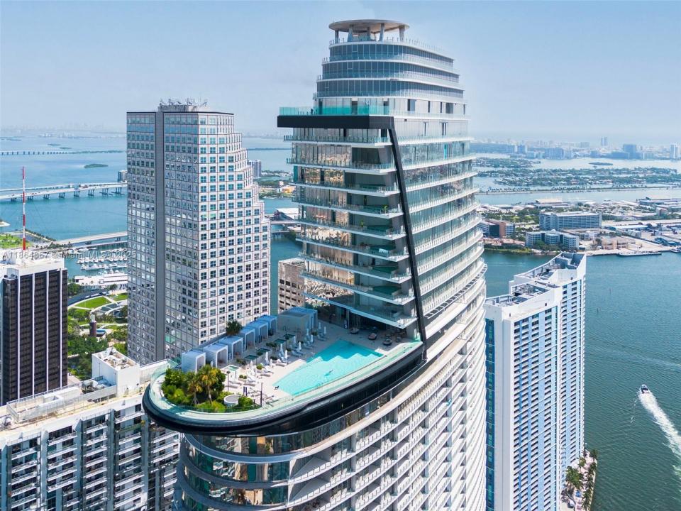 300 Biscayne Blvd Way 2505, Miami, Florida 33131, Estados Unidos