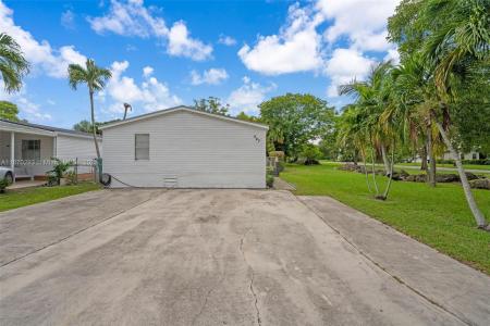19800 SW 180 ave # 247, Miami, Florida 33187, USA