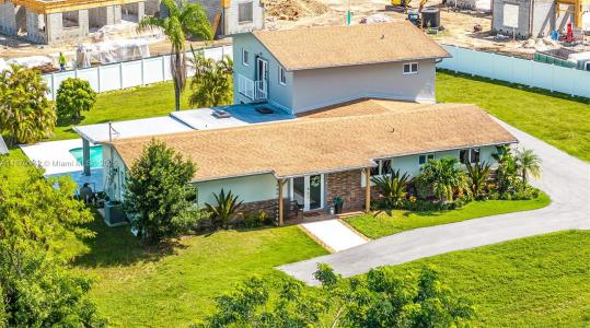 19450 SW 125th Ave, Miami, Florida 33177, USA