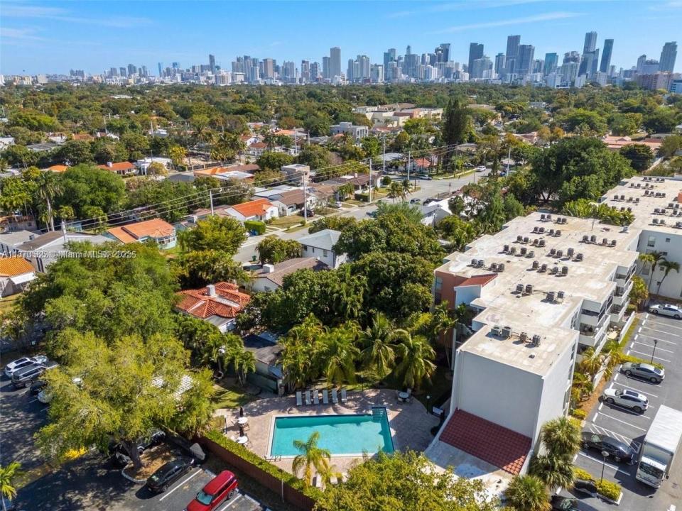 2150 SW 16th Ave 406, Miami, Florida 33145
