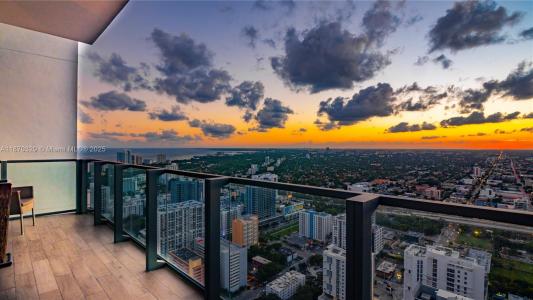 88 SW 7th St 4106, Miami, Florida 33130, USA