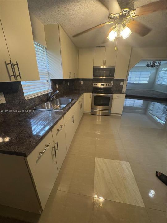 850 NW 168th Ter, Miami Gardens, フロリダ 33169, アメリカ合衆国