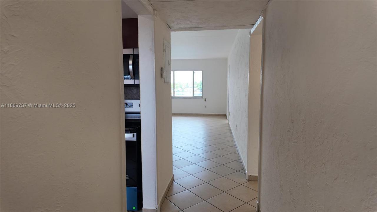 18900 NE 3rd Ct 528-5, Miami, Florida 33179, HOA KỲ