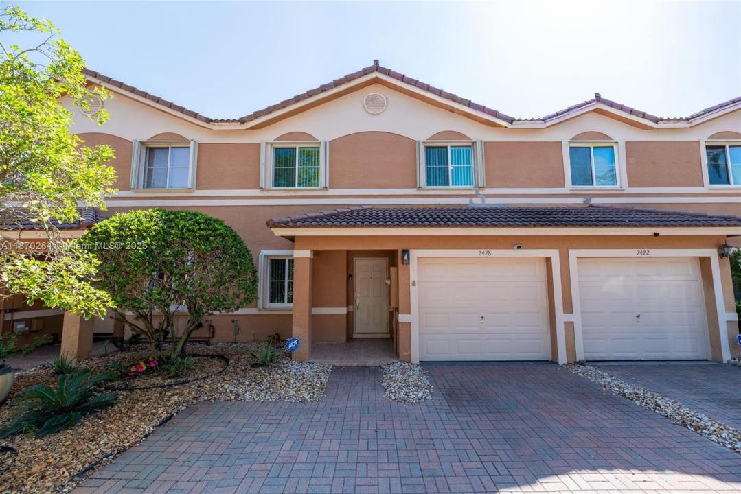 2428 NW 99th Way, Sunrise, Florida 33322, Estados Unidos