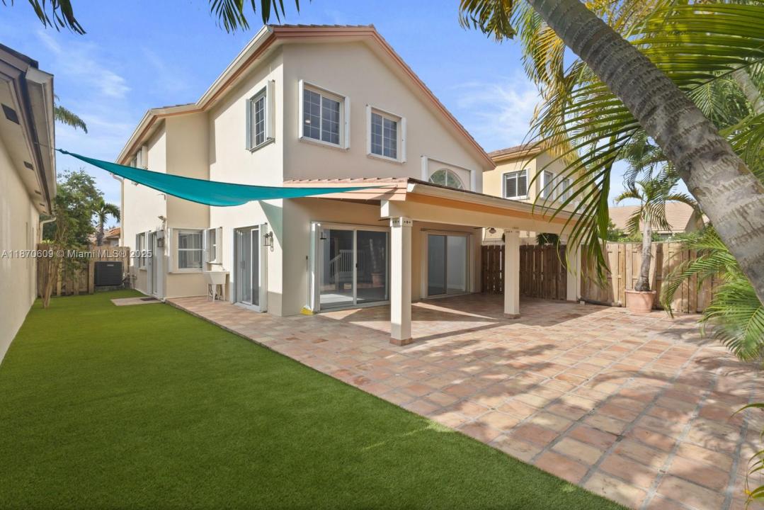 9927 NW 29th St 9927, Doral, Florida 33172, Amerika Birleşik Devletleri