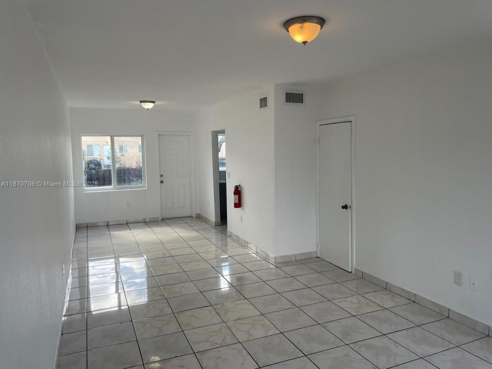 406 NW 84th Ter 406, Miami, Flórida 33150, Estados Unidos